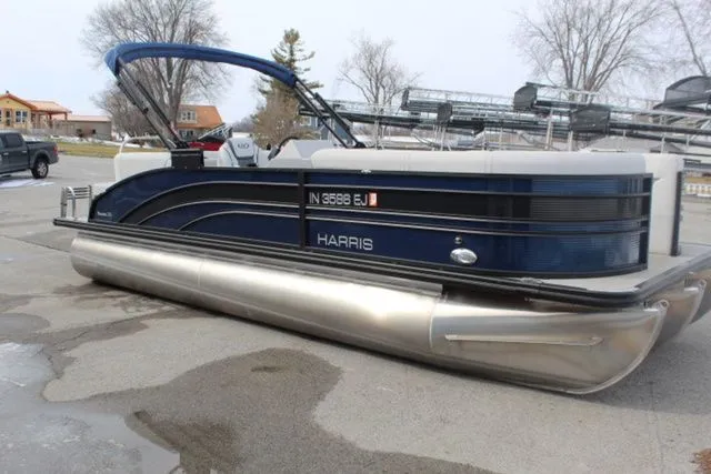 The Image of Harris Sunliner 230 CWDH 2022 - 1