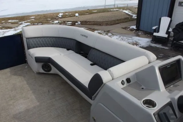 Slide: The Image of Harris Sunliner 230 CWDH 2022 - 11