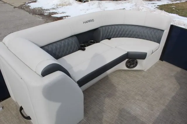 Slide: The Image of Harris Sunliner 230 CWDH 2022 - 12