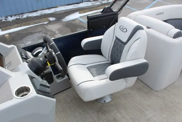 Slide: The Image of Harris Sunliner 230 CWDH 2022 - 14