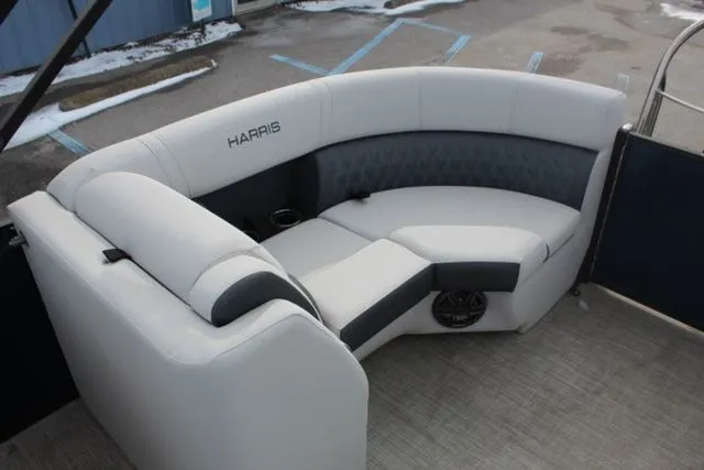 Slide: The Image of Harris Sunliner 230 CWDH 2022 - 15