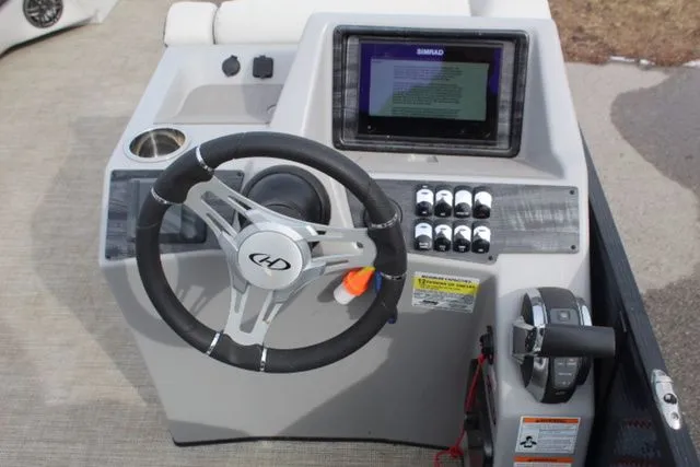 Slide: The Image of Harris Sunliner 230 CWDH 2022 - 18