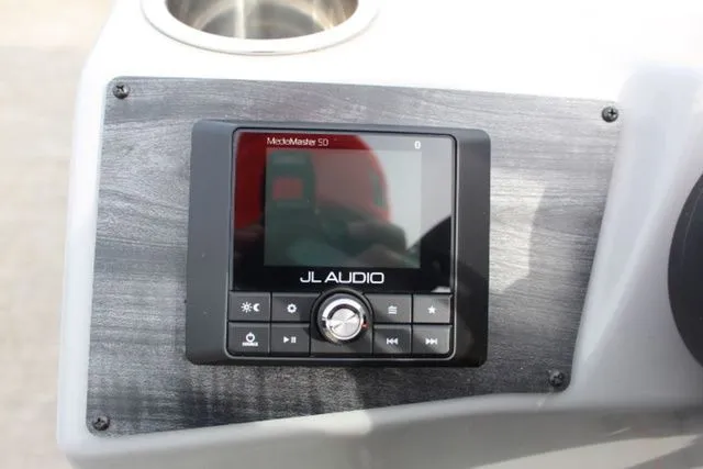 Slide: The Image of Harris Sunliner 230 CWDH 2022 - 19