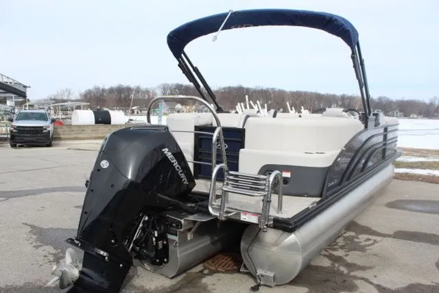 Slide: The Image of Harris Sunliner 230 CWDH 2022 - 6