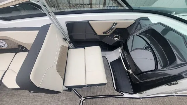 Slide: The Image of Monterey 298SS Super Sport 2023 - 10