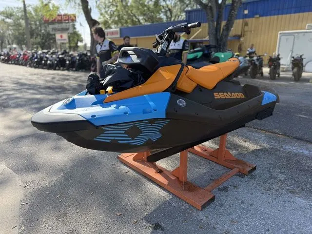 Slide: The Image of Sea-Doo Spark™Trixx for 3 Rotax® 900 ACE™ - 90 iBR and Aud 2026 - 4