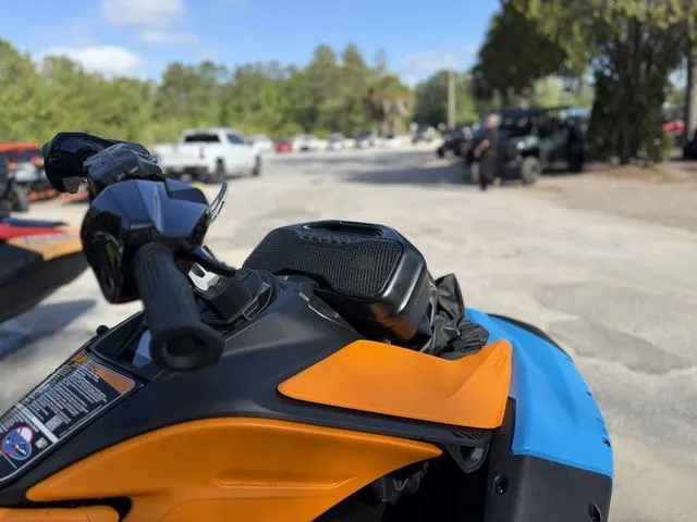 Slide: The Image of Sea-Doo Spark™Trixx for 3 Rotax® 900 ACE™ - 90 iBR and Aud 2026 - 8