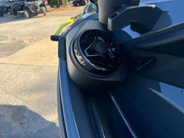 Slide: The Image of Sea-Doo Explorer Pro 2026 - 13