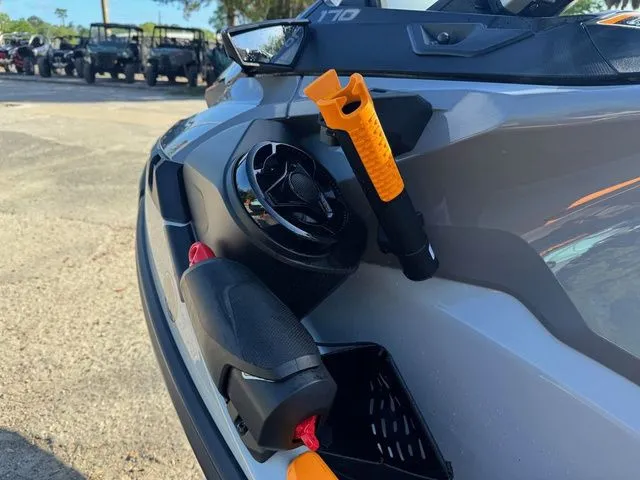 Slide: The Image of Sea-Doo FISH PRO 2026 - 11