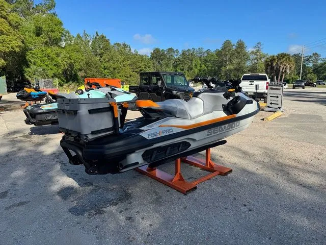 Slide: The Image of Sea-Doo FISH PRO 2026 - 6