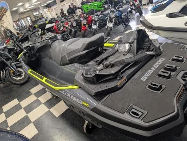 Slide: The Image of Sea-Doo Explorer Pro 2026 - 6