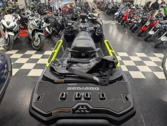 Slide: The Image of Sea-Doo Explorer Pro 2026 - 7