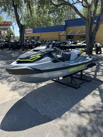 Slide: The Image of Sea-Doo RXT-X 2026 - 3