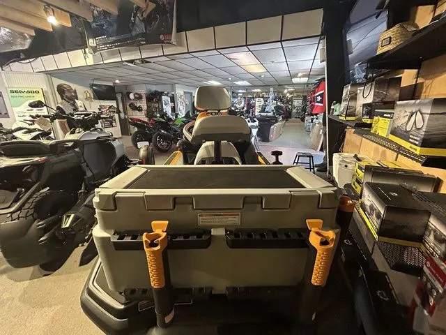 Slide: The Image of Sea-Doo FISH PRO 2025 - 12