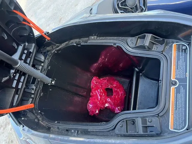 Slide: The Image of Sea-Doo GTX 170 2025 - 12