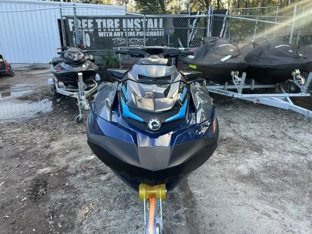 Slide: The Image of Sea-Doo GTX 170 2025 - 3