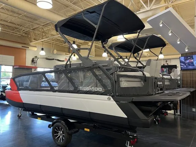 Slide: The Image of Sea-Doo Switch Sport 21 2025 - 3