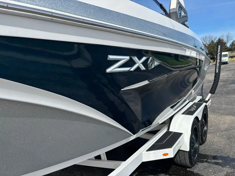 Slide: The Image of Tigé 23ZX 2020 - 11