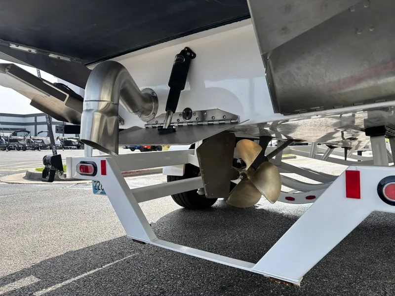 Slide: The Image of Tigé 23ZX 2020 - 13