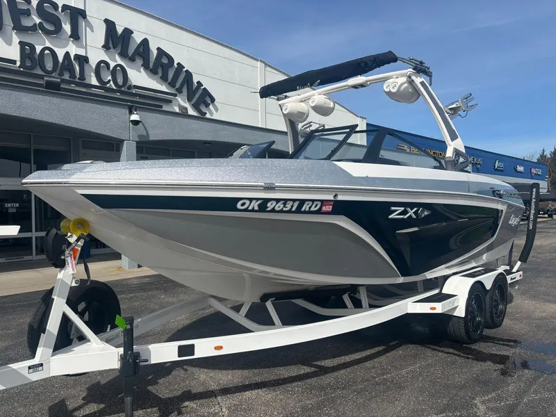 Slide: The Image of Tigé 23ZX 2020 - 18