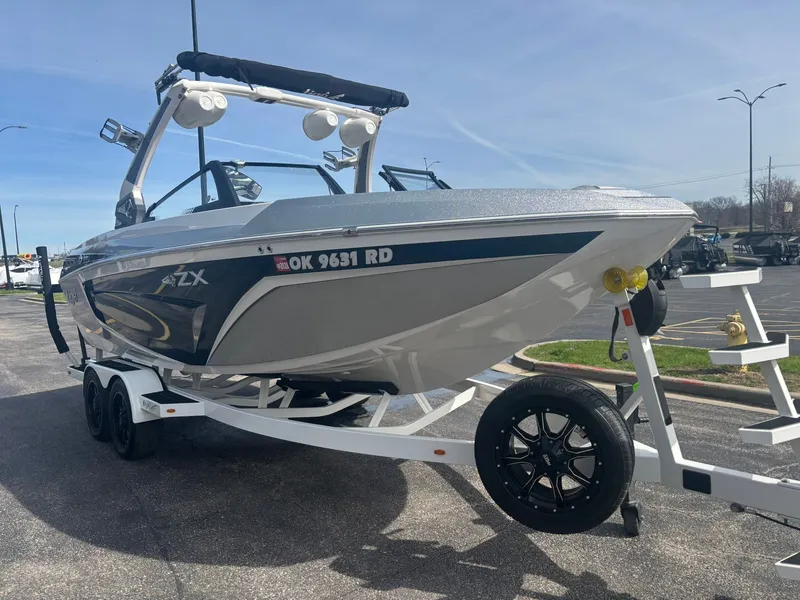 Slide: The Image of Tigé 23ZX 2020 - 19