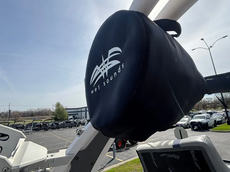 Slide: The Image of Tigé 23ZX 2020 - 24