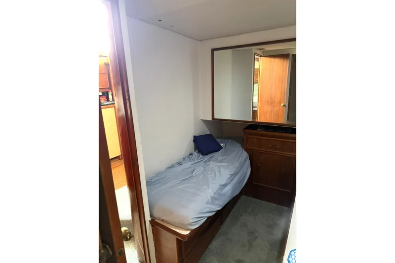 Slide: The Image of Ocean 44 Port stateroom - 16