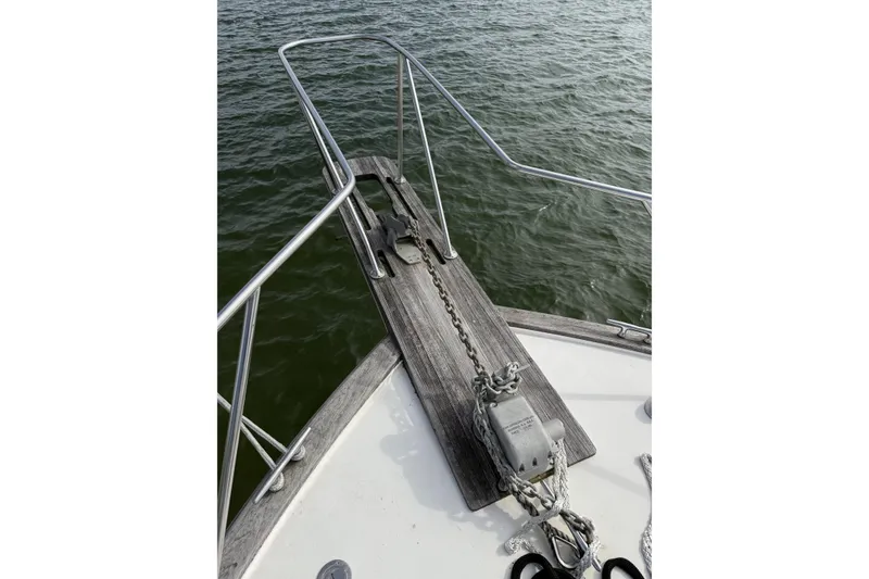 Slide: The Image of Ocean 44 Pulpit - 22