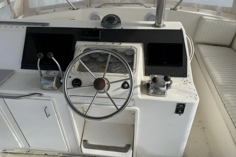 Slide: The Image of Ocean 44 Helm - 6