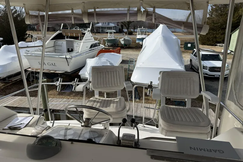 Slide: The Image of Ocean 44 Helm Seats - 7