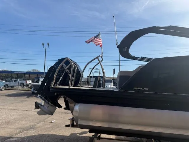 Slide: The Image of Barletta L25UC 2023 - 33