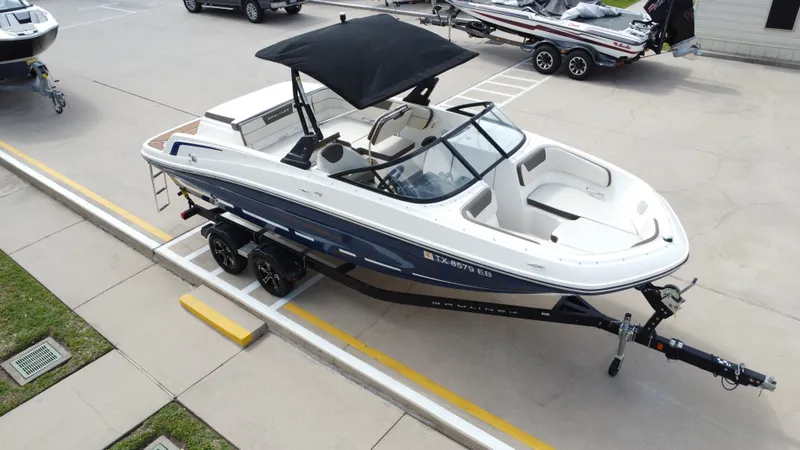 Slide: The Image of Bayliner VR6 2018 - 29