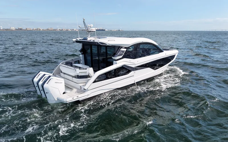 Slide: The Image of Galeon 435 GTO 2026 - 22