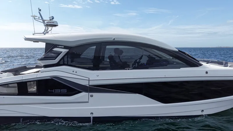 Slide: The Image of Galeon 435 GTO 2026 - 23