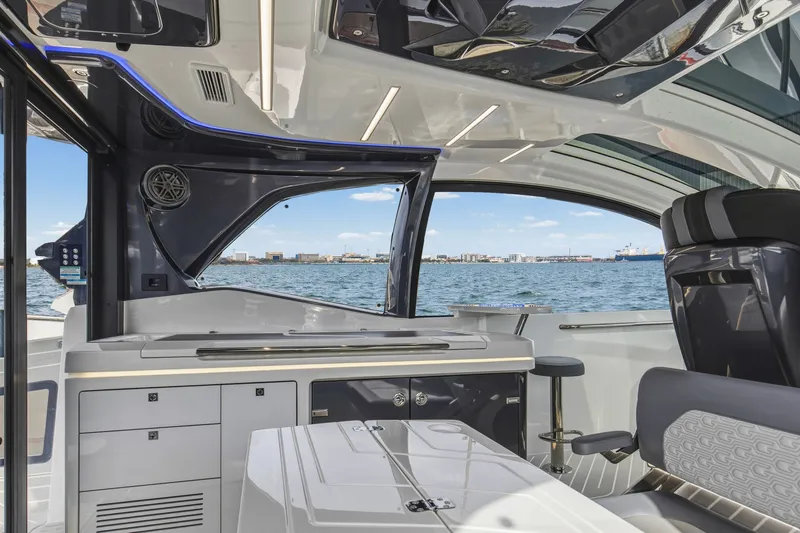Slide: The Image of Galeon 435 GTO 2026 - 48