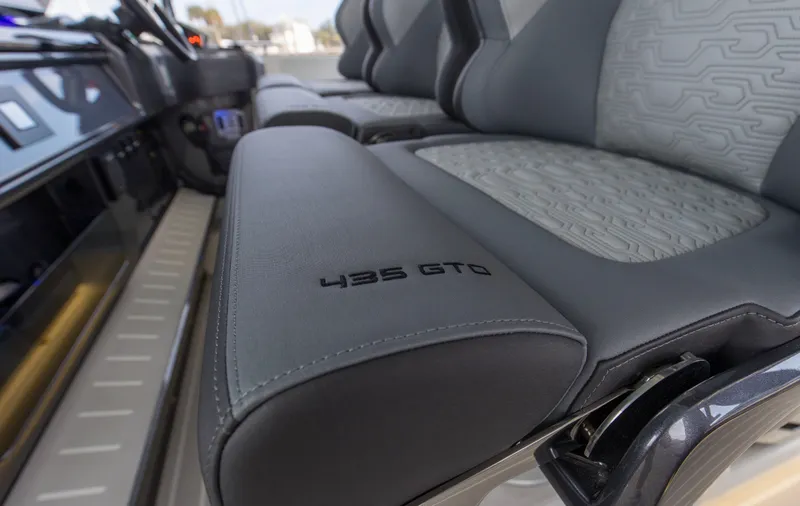 Slide: The Image of Galeon 435 GTO 2026 - 53