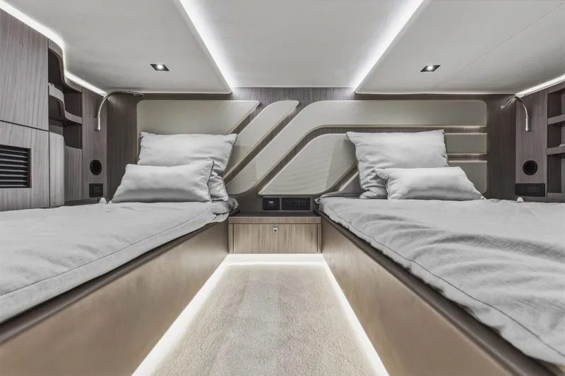 Slide: The Image of Galeon 435 GTO 2026 - 67