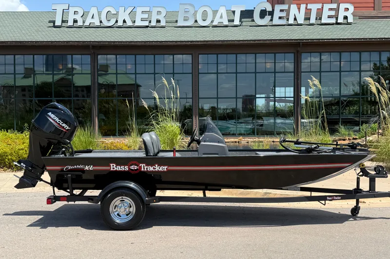 Slide: The Image of 2026 Tracker Bass Tracker Classic XL boat at Tracker Boat Center. - 4