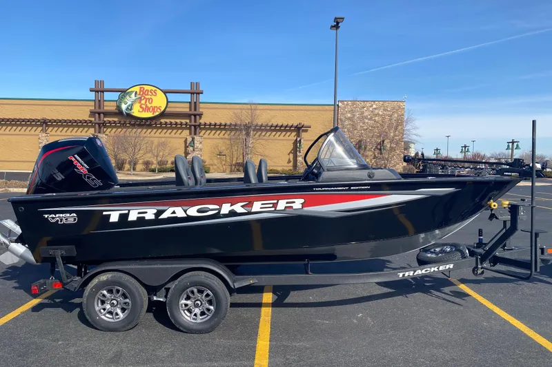 Slide: The Image of 2026 Tracker Targa V-19 Combo boat parked at Bass Pro Shops. - 72