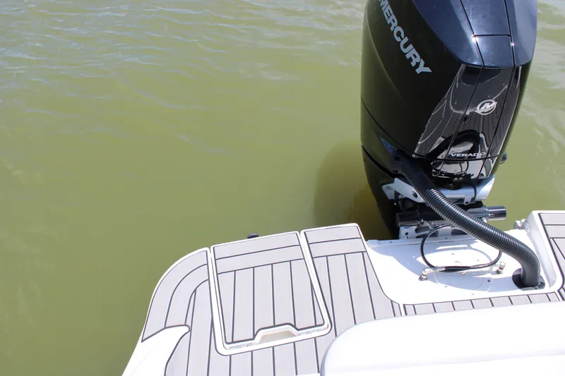 Slide: The Image of Sea Ray SDX 270 Outboard 2026 - 26
