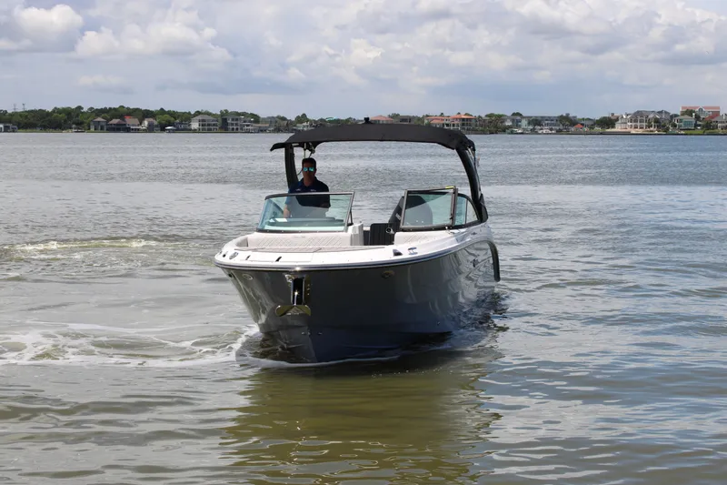 Slide: The Image of Sea Ray SDX 270 Outboard 2026 - 3