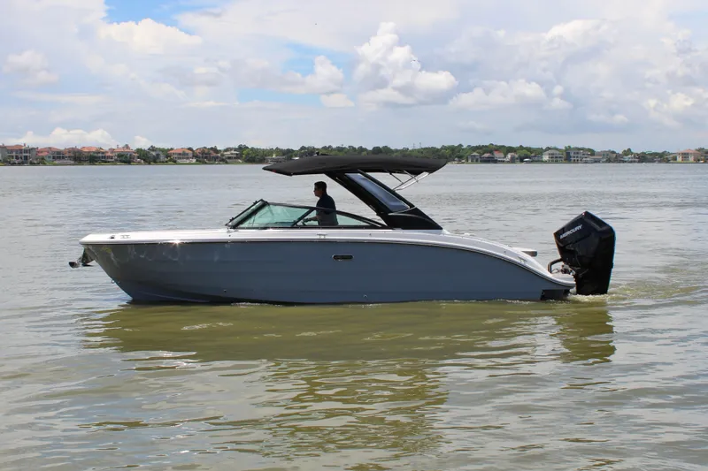 Slide: The Image of Sea Ray SDX 270 Outboard 2026 - 14