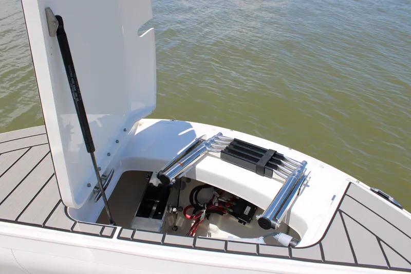 Slide: The Image of Sea Ray SDX 270 Outboard 2026 - 52