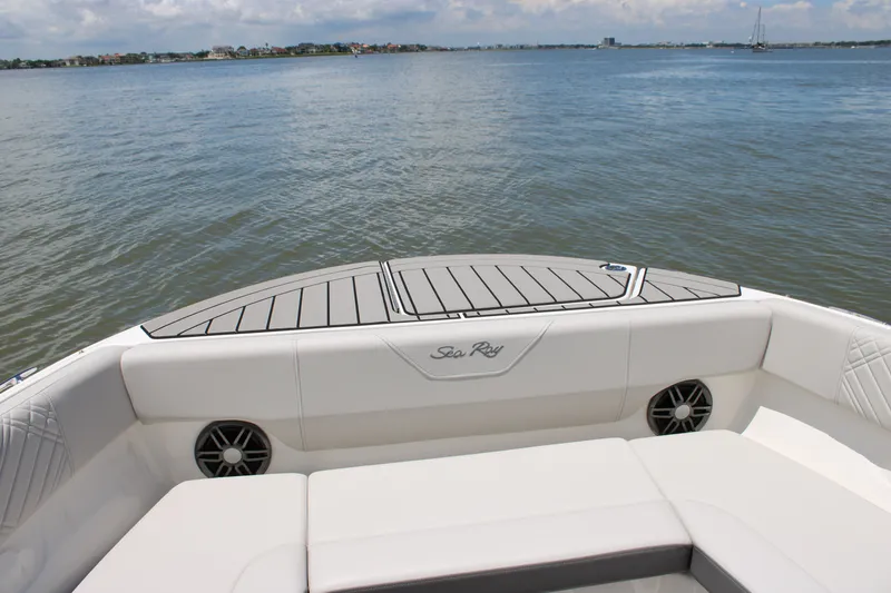 Slide: The Image of Sea Ray SDX 270 Outboard 2026 - 53