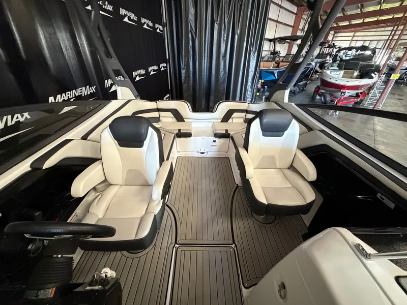 Slide: The Image of Yamaha 242S 2020 - 46