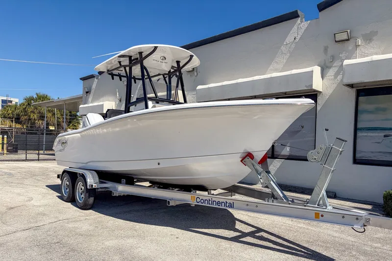 Slide: The Image of Sea Hunt Ultra 219 2026 - 2