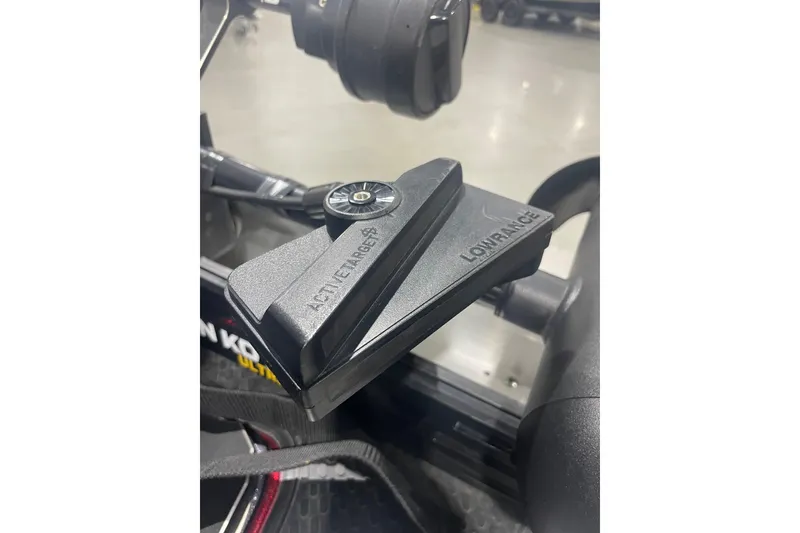 Slide: The Image of Lowrance Active Target device on 2018 Ranger Z521L boat. - 17