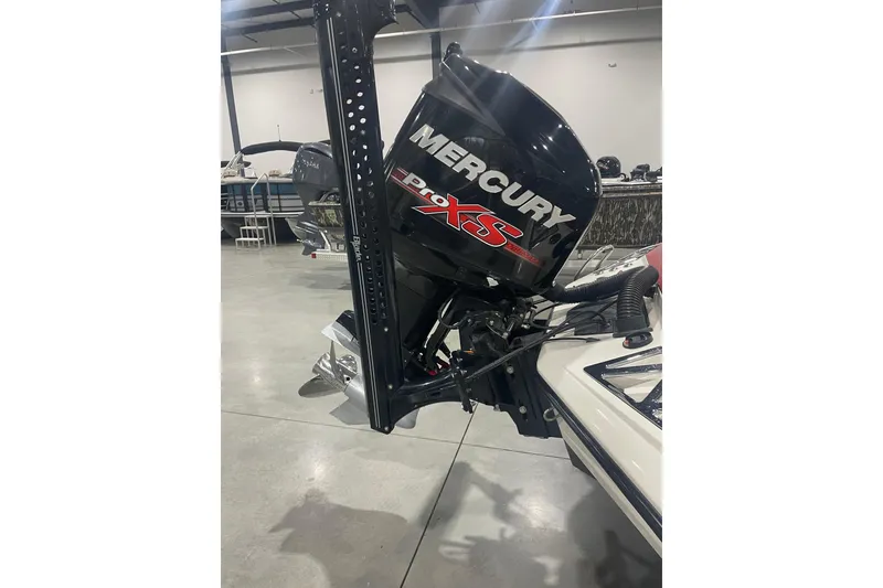 Slide: The Image of 2018 Ranger Z521L boat with Mercury Pro XS outboard motor in showroom. - 6