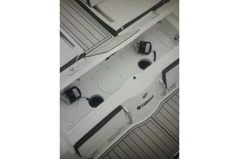 Slide: The Image of 2026 Yamaha Boats 252SD deck with sleek design and integrated features. - 9