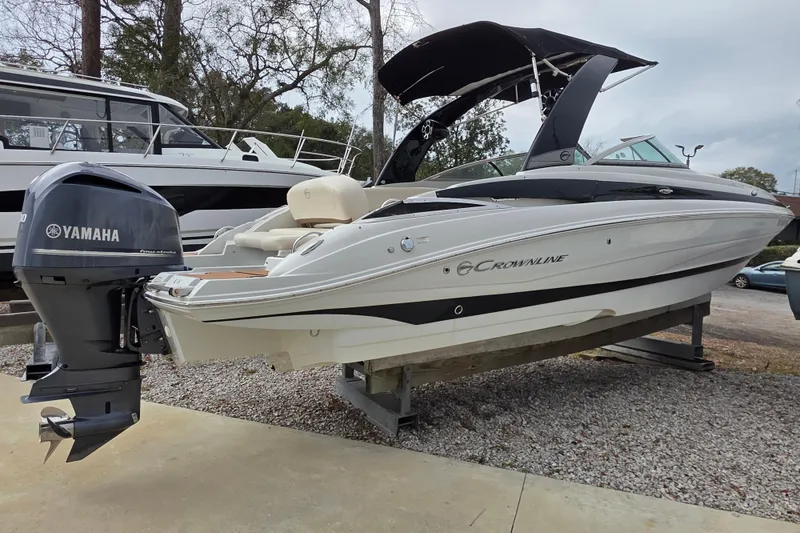 Slide: The Image of 2017 Crownline Eclipse E6 XS boat with Yamaha outboard motor on display. - 3